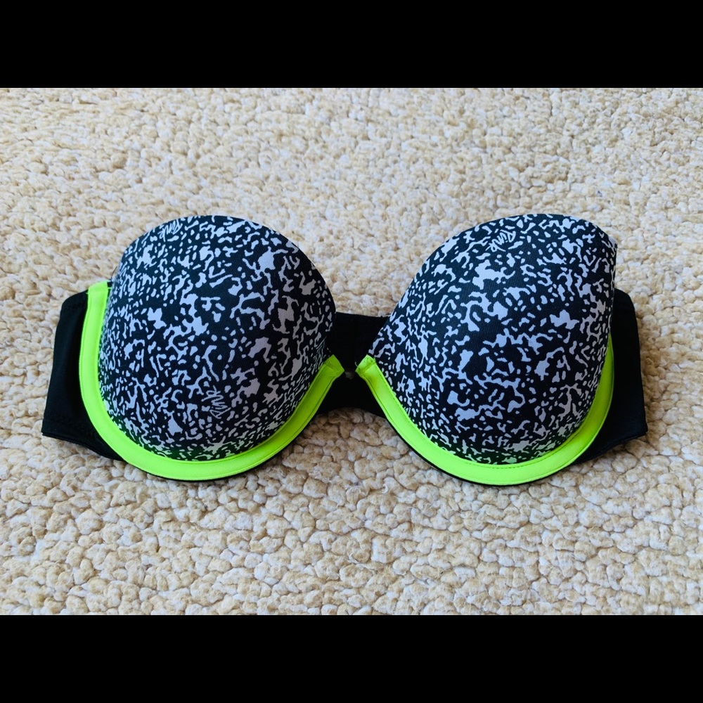 32C - VS PINK strapless